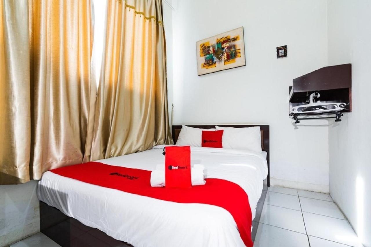 Reddoorz @ Hertasning Area 2 Makassar Extérieur photo