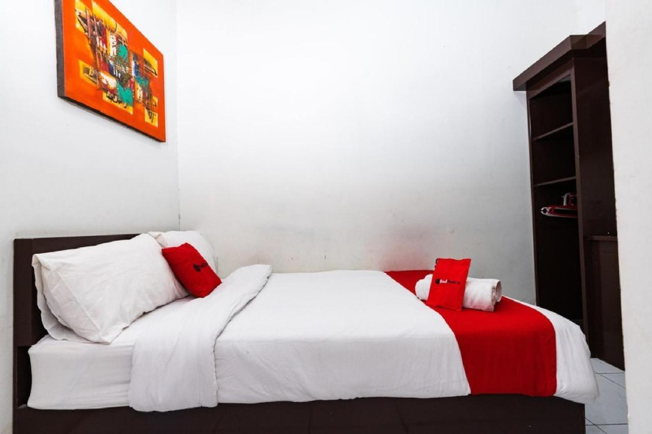 Reddoorz @ Hertasning Area 2 Makassar Extérieur photo
